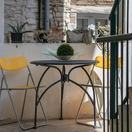 Old Place Appartement *